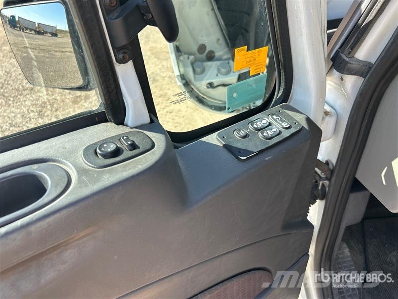 International 4300 SBA Dobozos teherautók