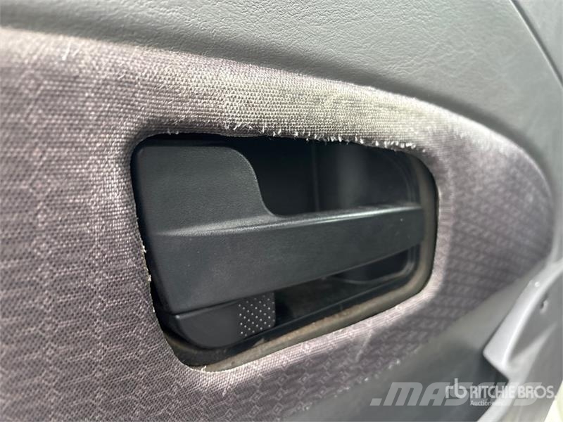 International 4300 SBA Camion a temperatura controllata