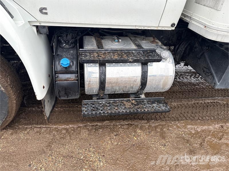 International 4300 SBA Camion a temperatura controllata