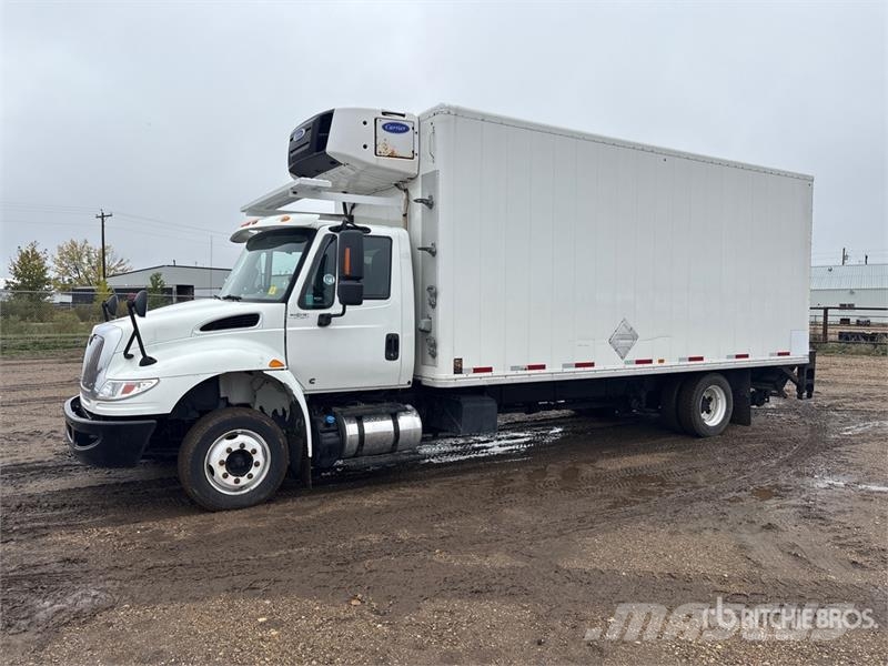 International 4300 SBA Camion a temperatura controllata