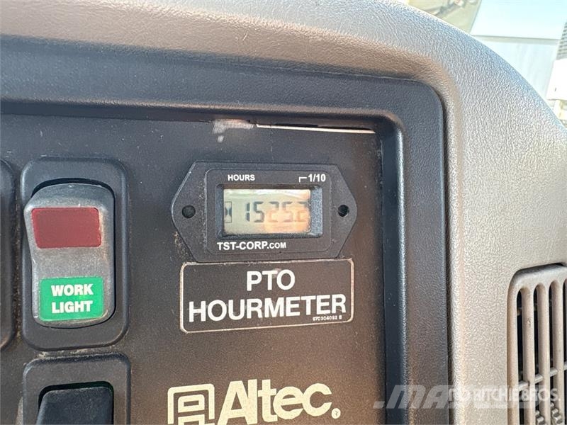 International 4400 Mobiele Boorinstallatie