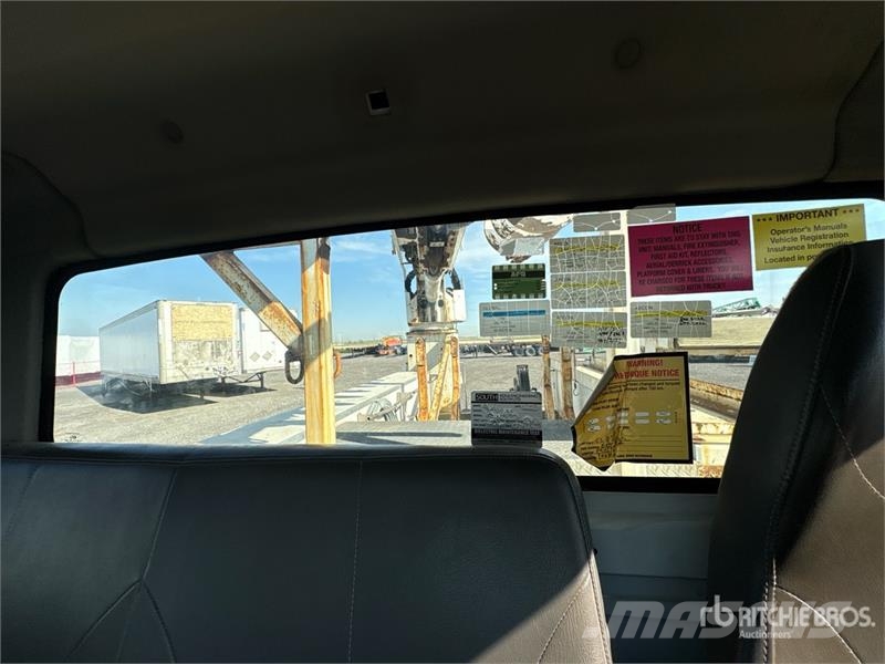 International 4400 Mobiele Boorinstallatie