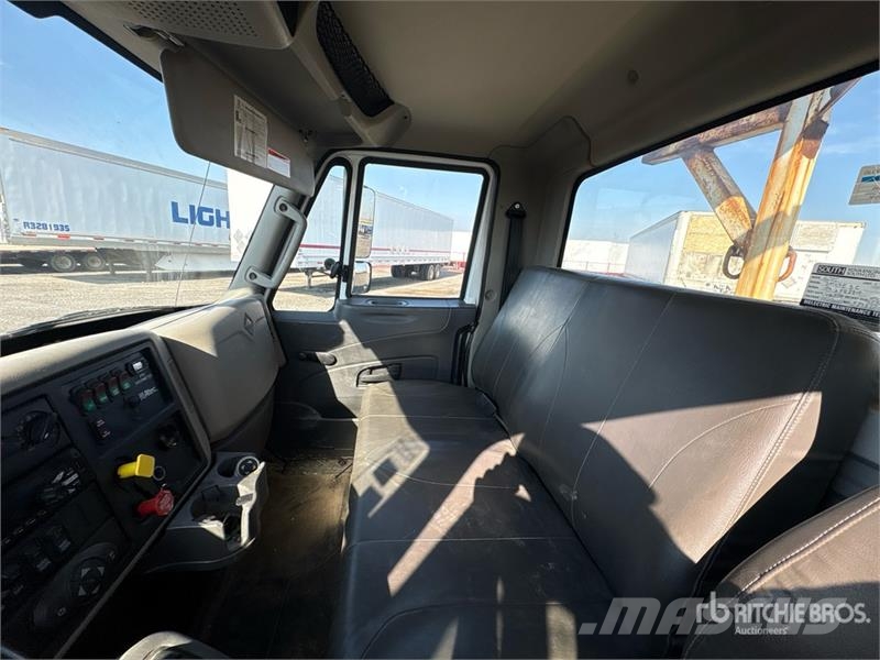 International 4400 Mobiele Boorinstallatie