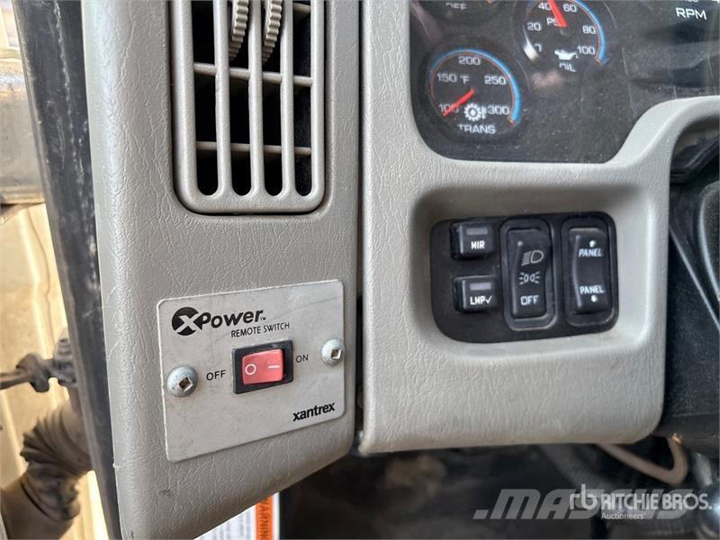 International 4400 Mobiele Boorinstallatie
