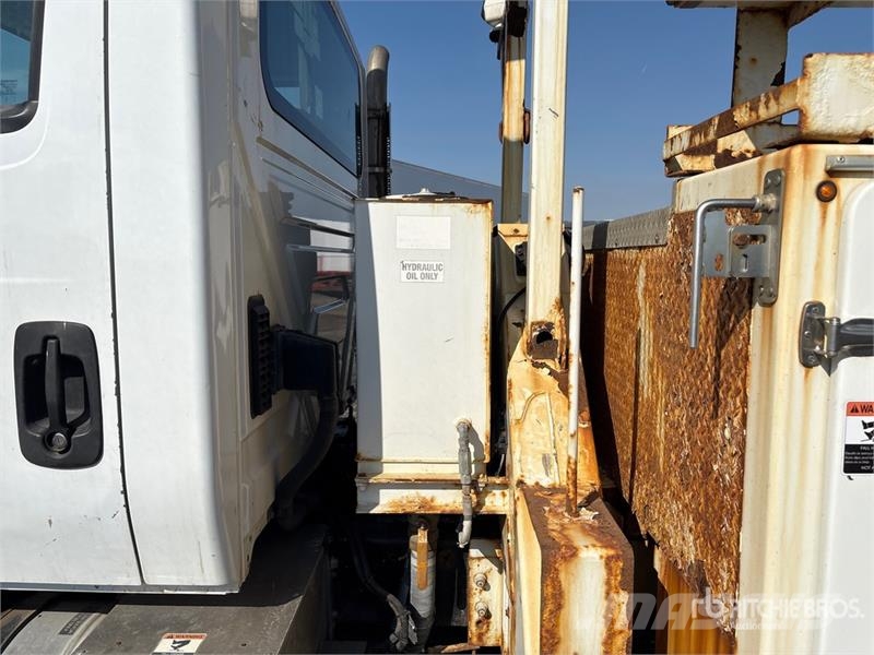 International 4400 Mobiele Boorinstallatie