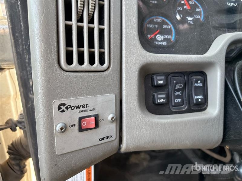 International 4400 Mobiele Boorinstallatie