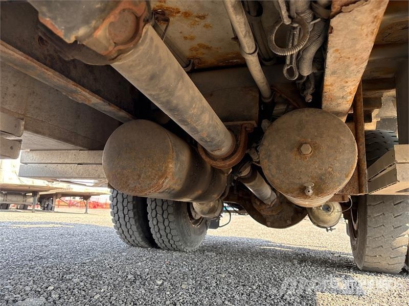 International 4400 Mobiele Boorinstallatie