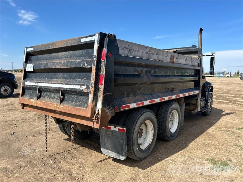 International 4400 SBA Грузовики-Самосвалы