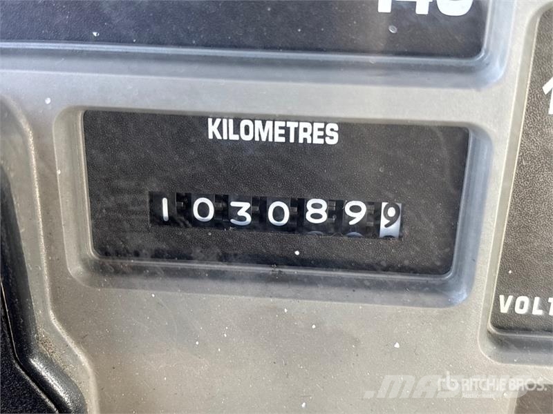 International 4700 Фургони