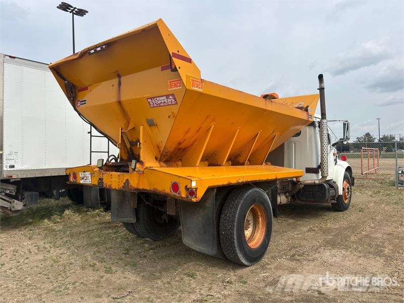 International 4700 4x2 Spreader Truck Municipal / general purpose vehicles