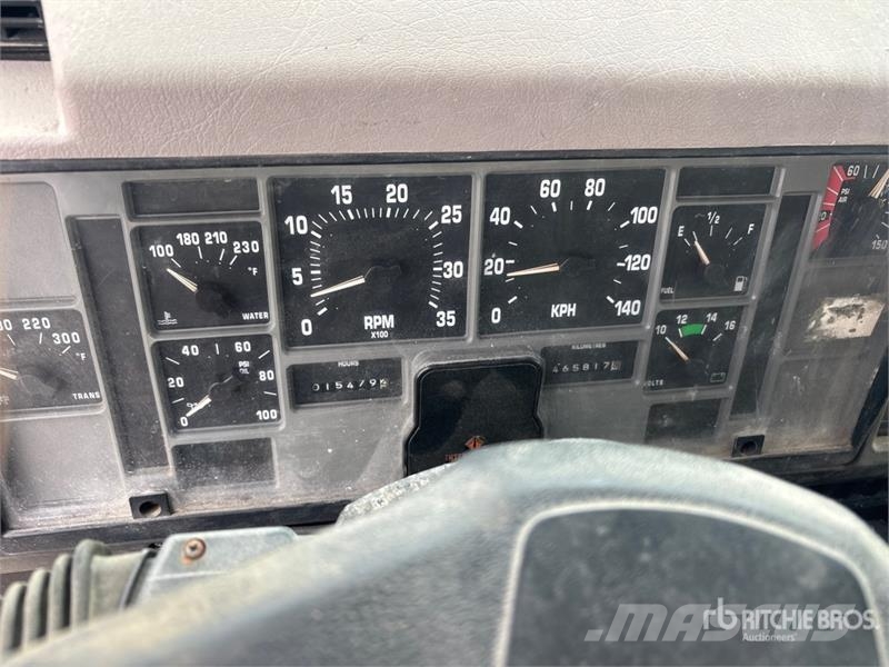 International 4700 4x2 Spreader Truck Municipal / general purpose vehicles