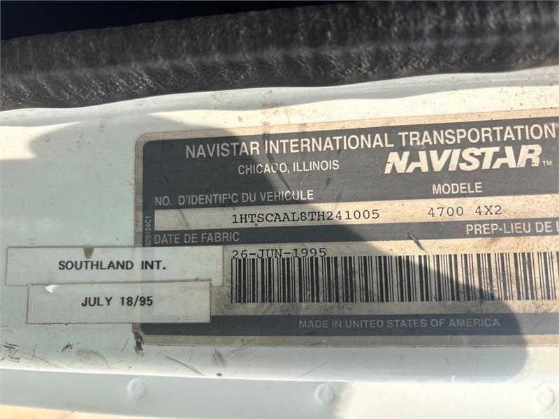 International 4700 4x2 Spreader Truck Municipal / general purpose vehicles