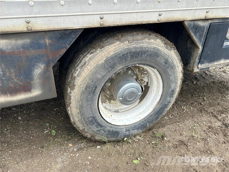 International 4900 شاحنات ذات صهاريج