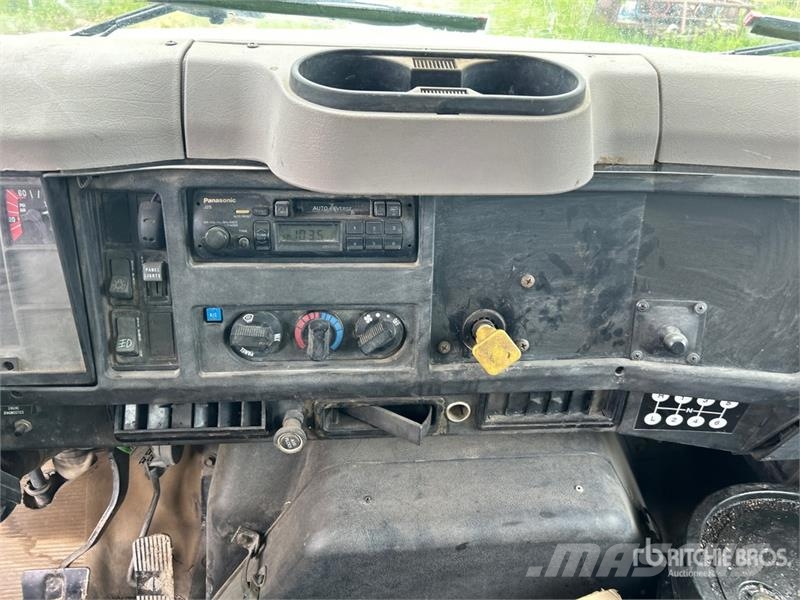 International 4900 شاحنات ذات صهاريج