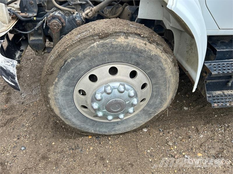 International 4900 شاحنات ذات صهاريج