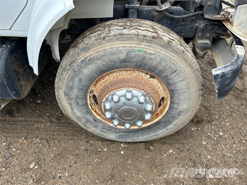 International 4900 شاحنات ذات صهاريج