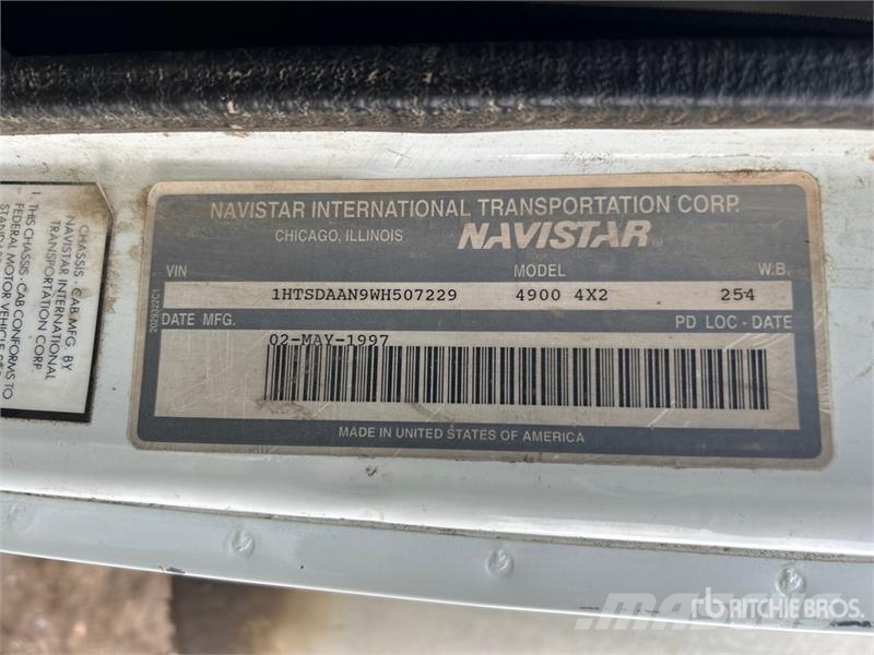 International 4900 شاحنات ذات صهاريج