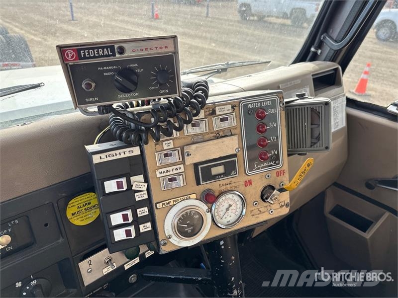 International 4900 Пожарные машины