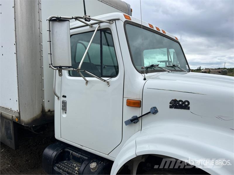 International 4900 شاحنات ذات صهاريج