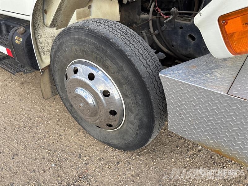 International 4900 Пожарные машины