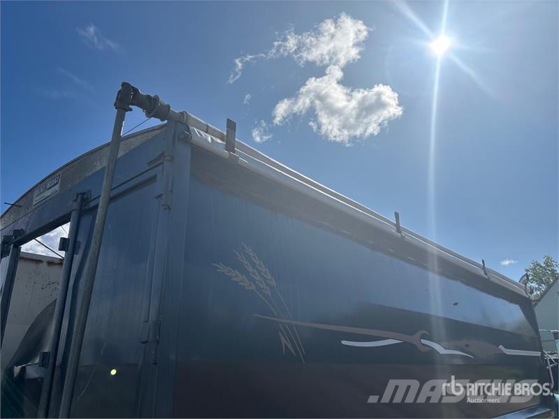 International 4900 Ūkiniai/Grūdų sunkvežimiai
