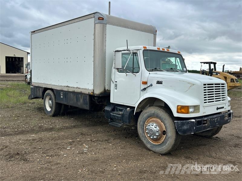 International 4900 شاحنات ذات صهاريج