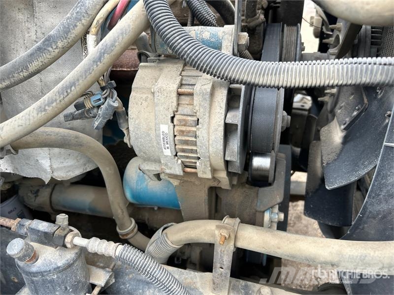 International 4900 شاحنات ذات صهاريج