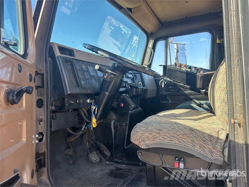 International 4900 Pojazdy komunalne
