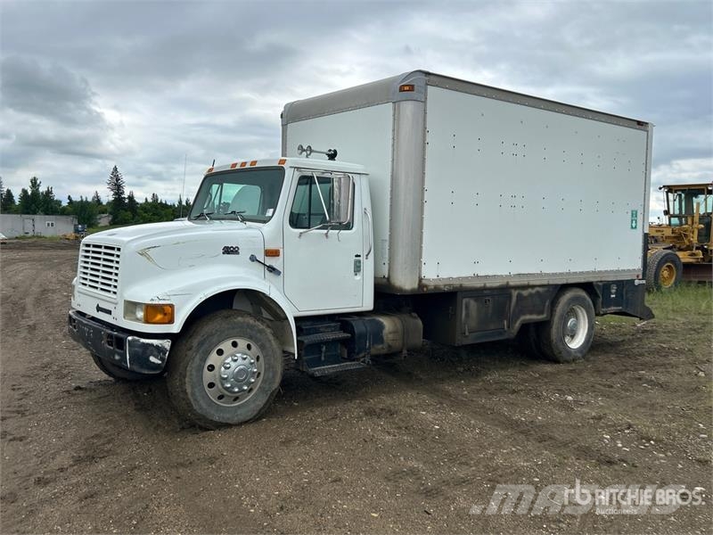 International 4900 شاحنات ذات صهاريج