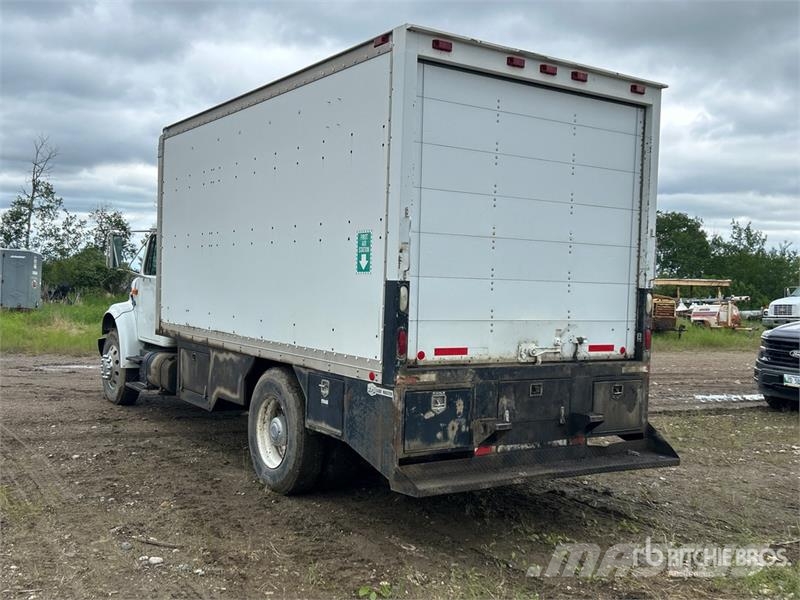 International 4900 شاحنات ذات صهاريج