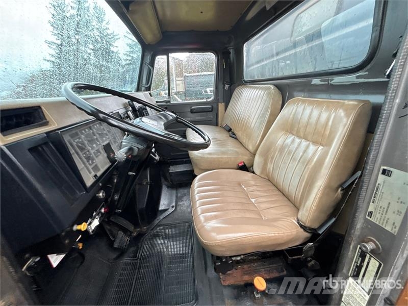 International 4900 Ferma/Camioane transport cereale