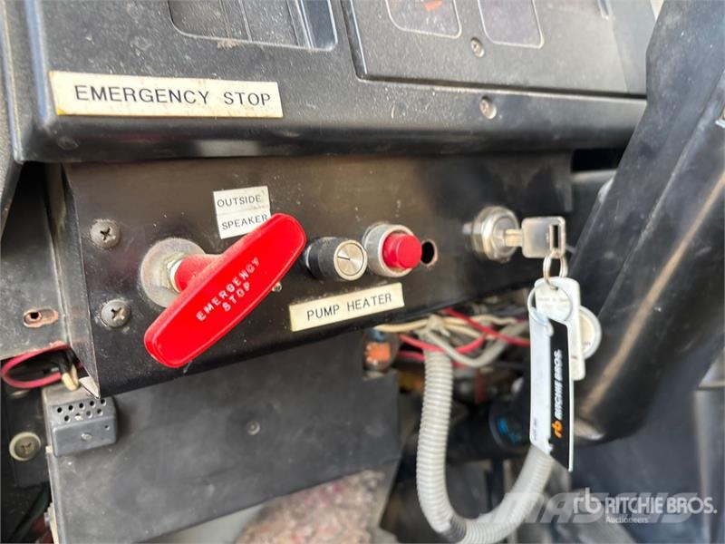 International 4900 Пожарные машины