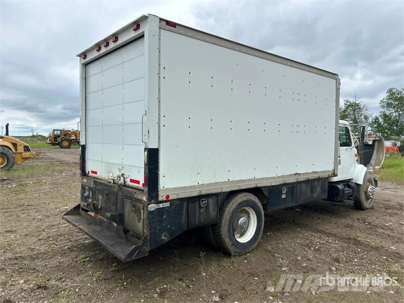 International 4900 شاحنات ذات صهاريج