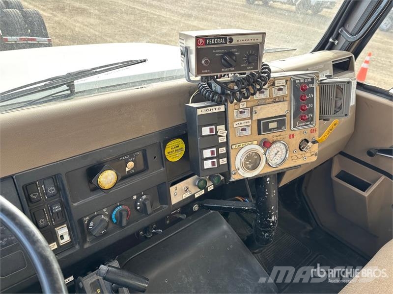 International 4900 Пожарные машины