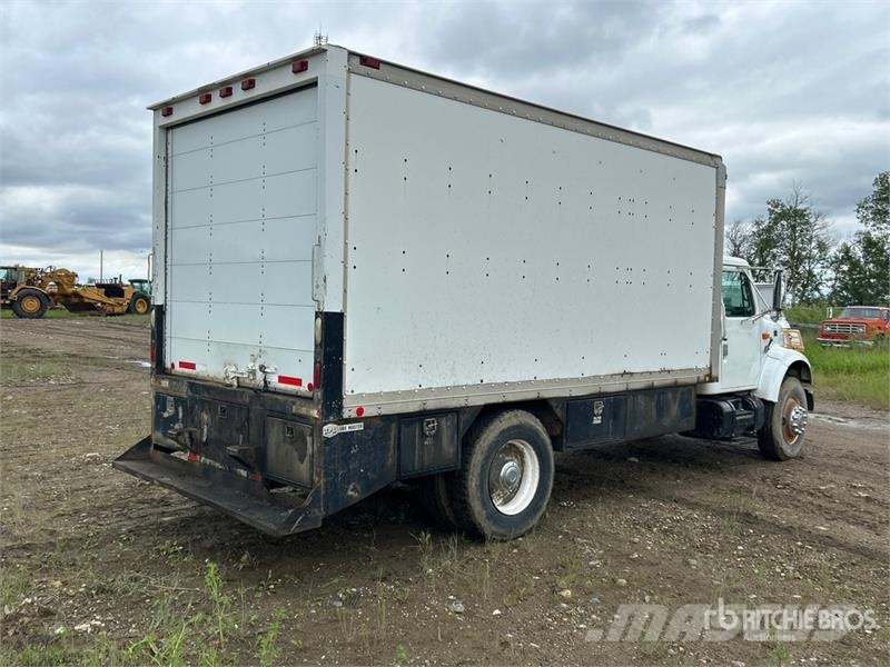 International 4900 شاحنات ذات صهاريج