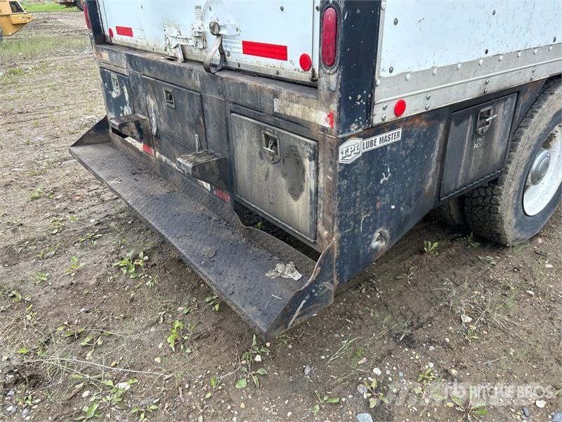 International 4900 شاحنات ذات صهاريج