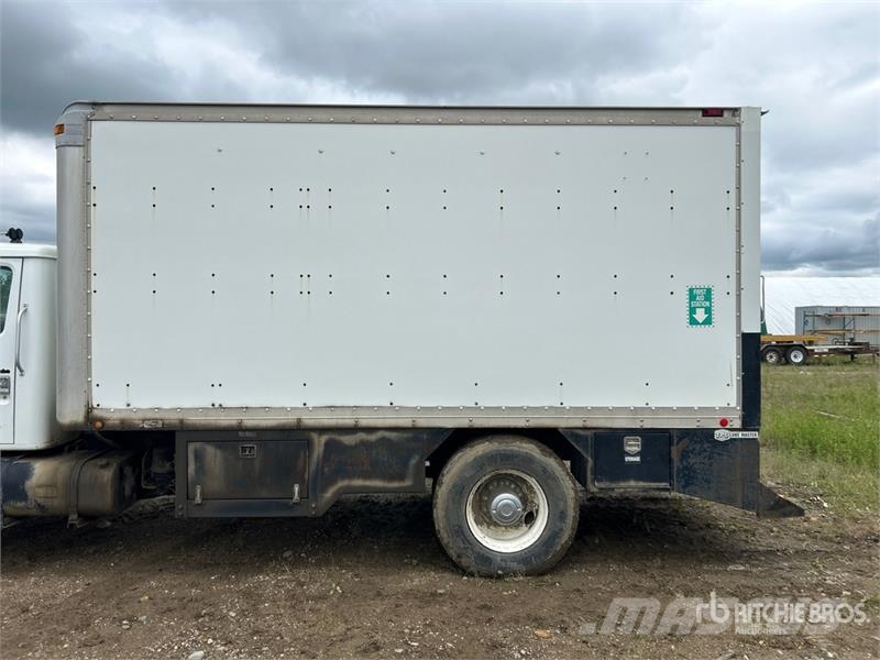 International 4900 شاحنات ذات صهاريج