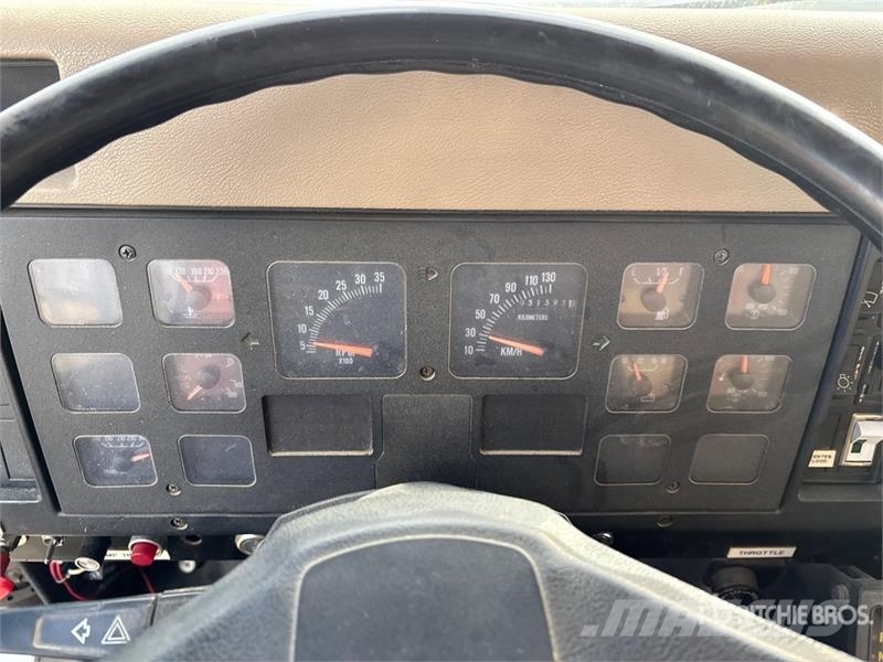 International 4900 Пожарные машины