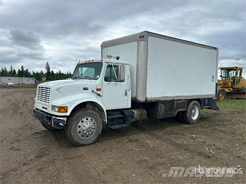 International 4900 شاحنات ذات صهاريج