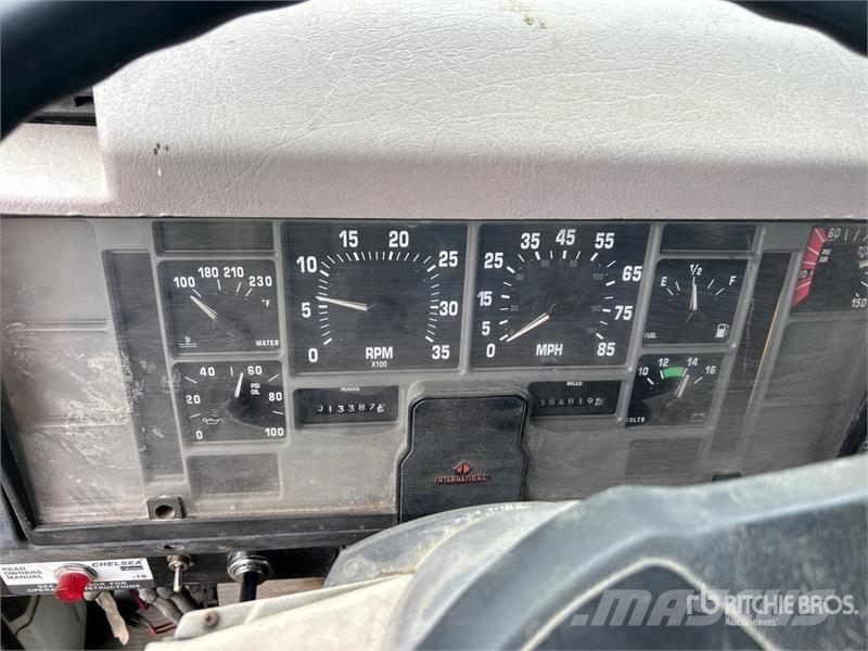 International 4900 شاحنات ذات صهاريج