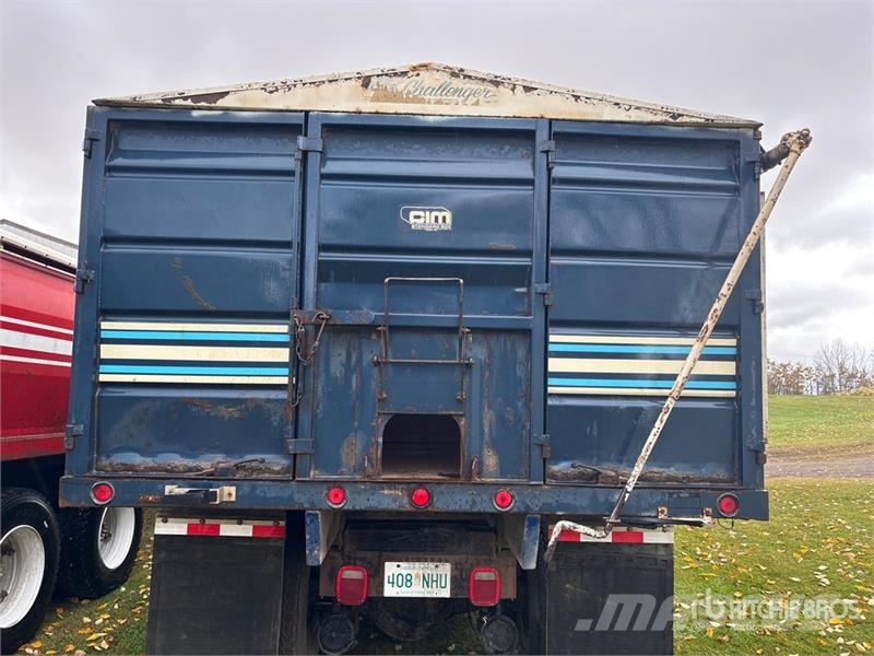 International 4900 Ferma/Camioane transport cereale