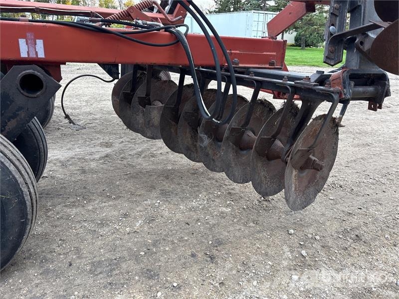 International 496 30 ft Tandem Vertical Disc زحافات ساحقة