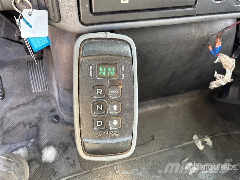 International 4x2 Van Truck Sanduk kamioni