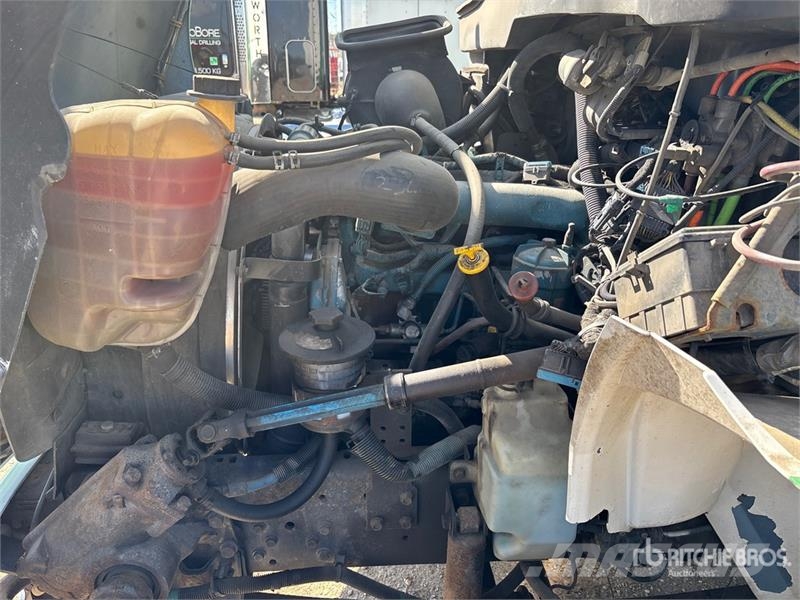 International 4x2 Van Truck Sanduk kamioni