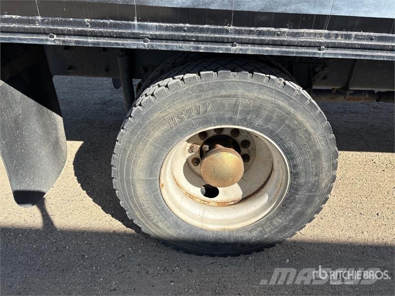 International 4x2 Van Truck Sanduk kamioni