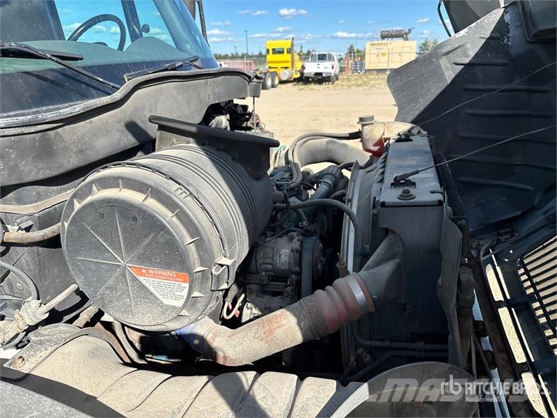 International 4x2 Van Truck Sanduk kamioni