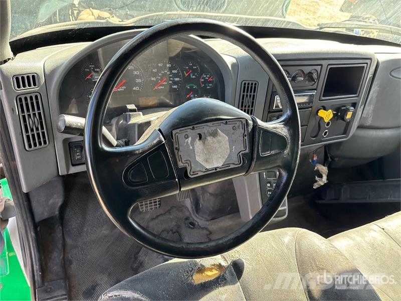 International 4x2 Van Truck Sanduk kamioni