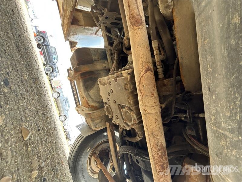 International 500-55-AM 55 ft on International 7500 6x4 Bucket Camion nacelle