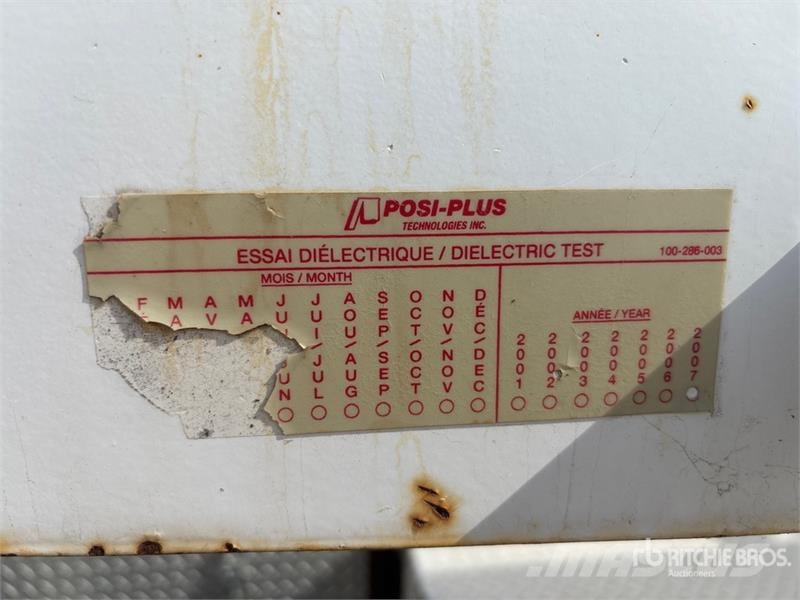 International 500-55-AM 55 ft on International 7500 6x4 Bucket Camion nacelle