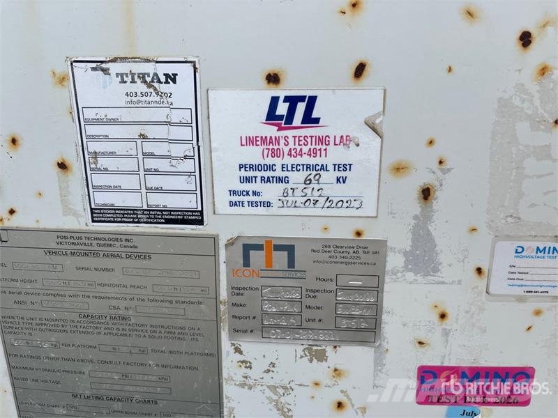International 500-55-AM 55 ft on International 7500 6x4 Bucket Camion nacelle